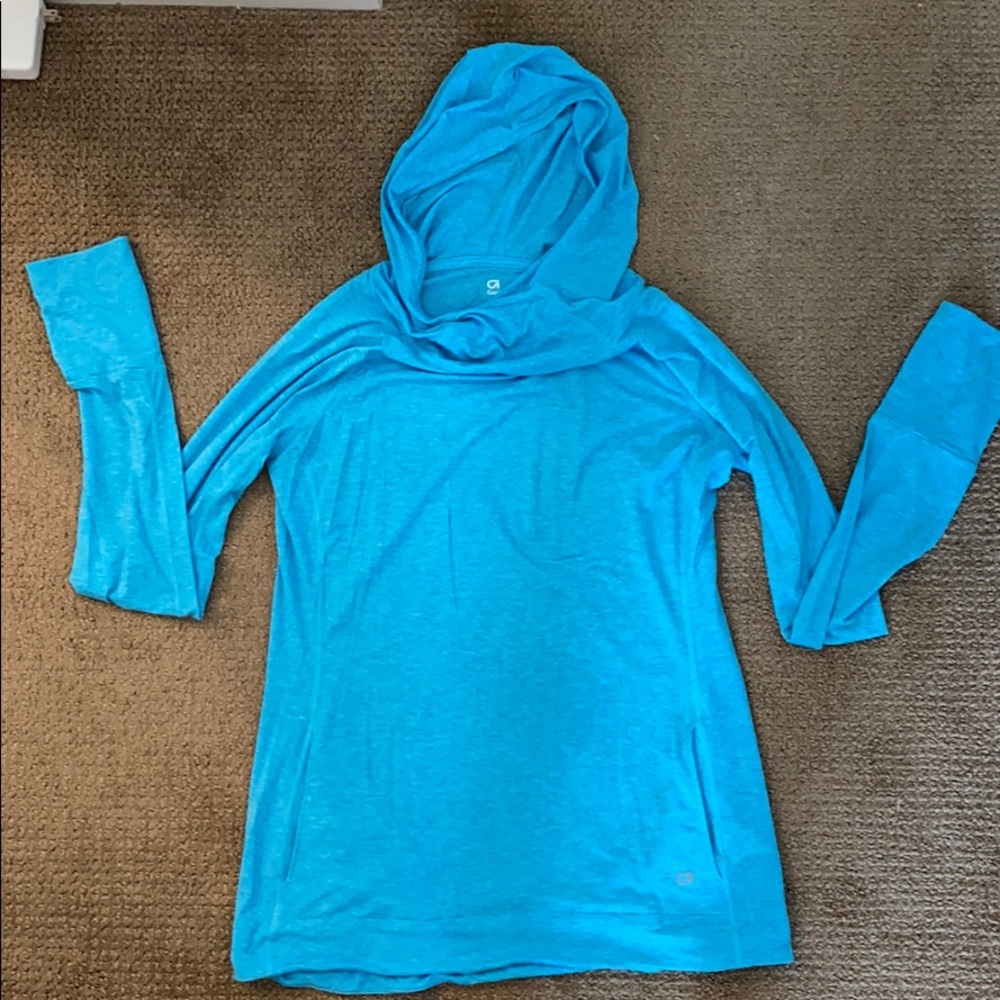 GapFit long sleeve shirt